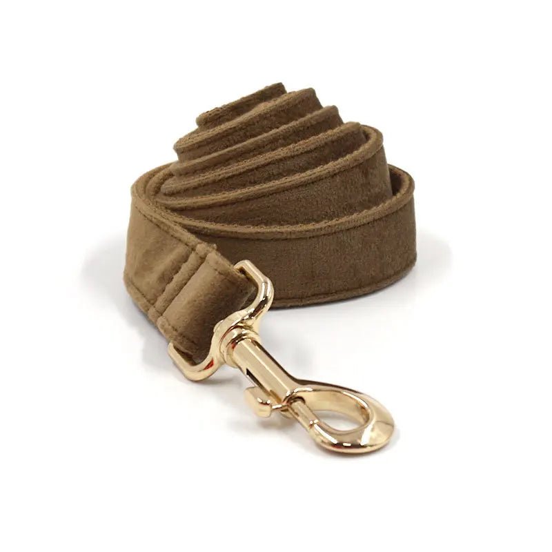 Adjustable Suede Dog Collar with Poop Bag Holder – Stylish Velvet and Polyester Accessory for Small to Large Dogs 4