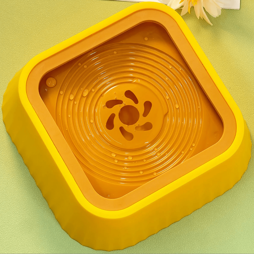 Anti-Spill Dog Drinking Bowl with Hygienic Water Dispenser – Large Capacity, Non-Slip Design for Cats and Dogs 10