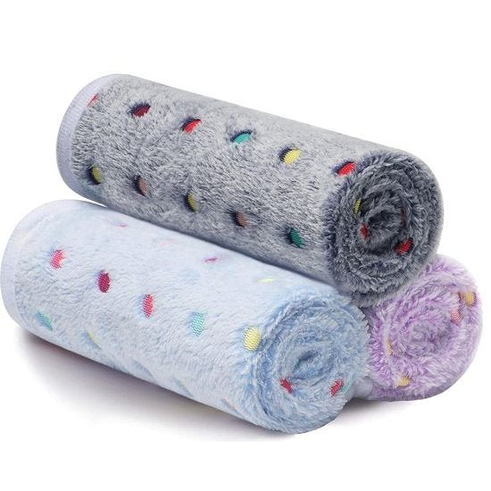 Coral Fleece Dog Blanket Set of 3 – Soft, Washable Pet Blankets for Couch, Multiple Sizes and Stylish Designs 5