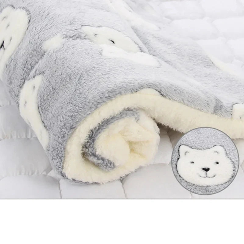 Cozy Flannel Dog Bed and Cat Bed – Soft Coral Velvet Sleeping Mat with Non-Slip Design, Machine Washable, Multiple Sizes Available 12