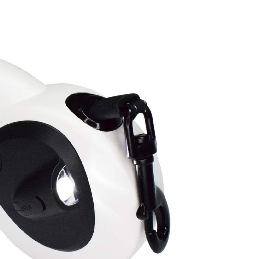 Retractable Dog Leash with LED Flashlight and Poop Bag Dispenser – 5m Length for All Dog Sizes, Tangle-Free and Easy One-Handed Operation 4