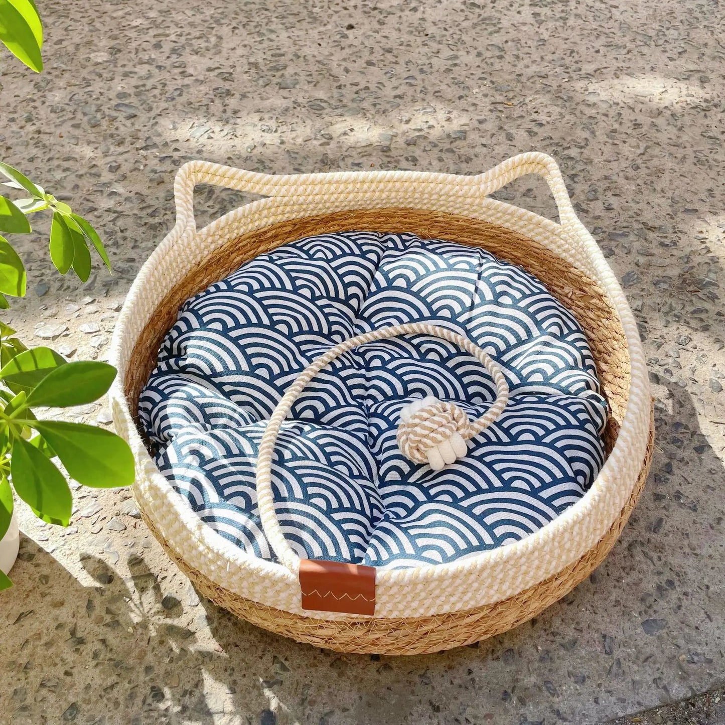 Round Cotton Wicker Pet Basket for Cats and Small Dogs – Comfortable and Breathable Sleeping Bed 6