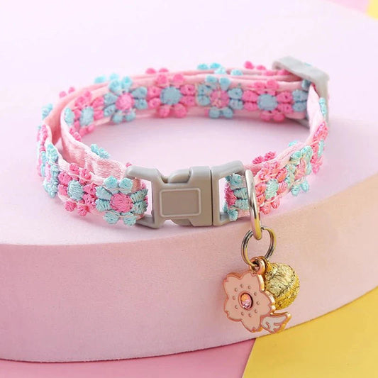 Adjustable Floral Print Pet Collar for Dogs and Cats – Comfortable Nylon with Safety Bell, Fits Neck 25-33 cm 0
