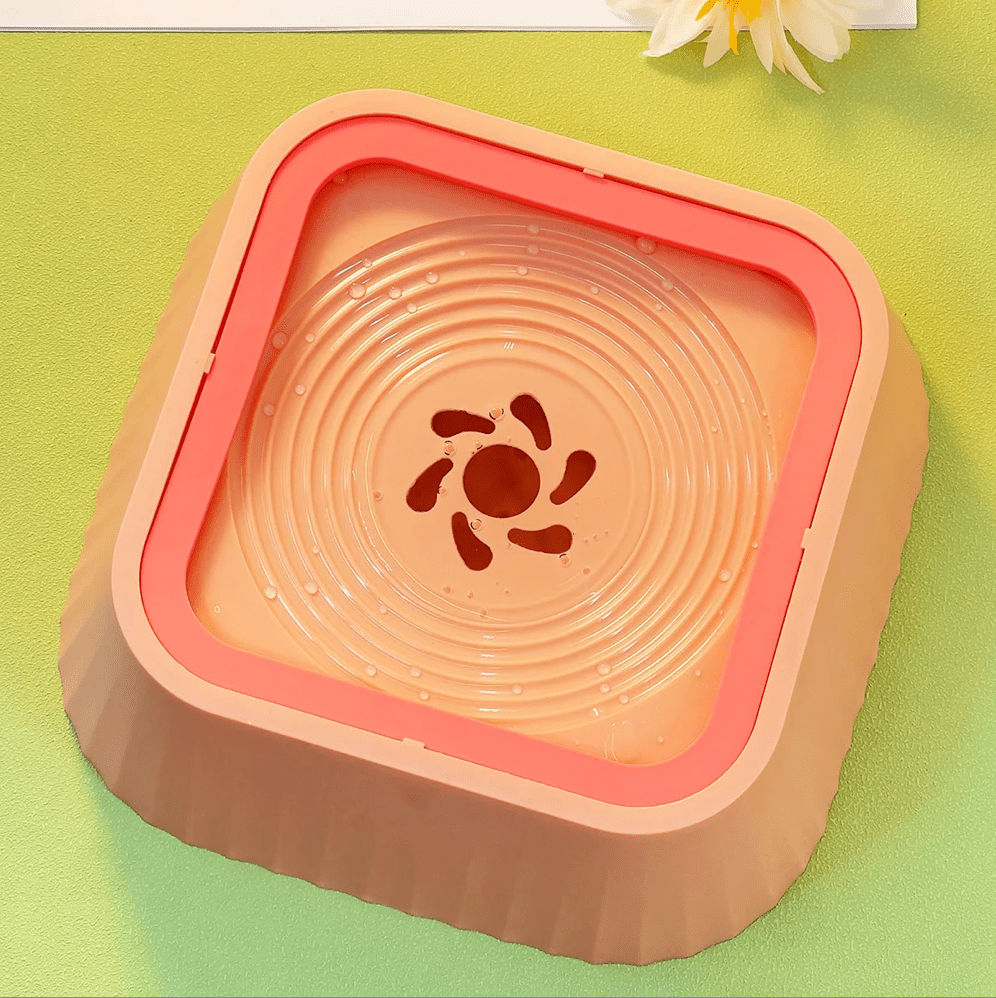 Anti-Spill Dog Drinking Bowl with Hygienic Water Dispenser – Large Capacity, Non-Slip Design for Cats and Dogs 9