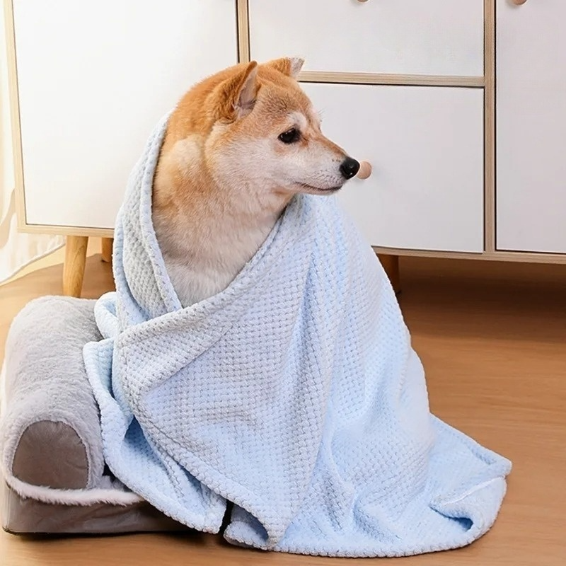 Breathable Coral Fleece Dog Blanket for Year-Round Comfort – Lightweight, Soft, Machine Washable, Versatile Use 4