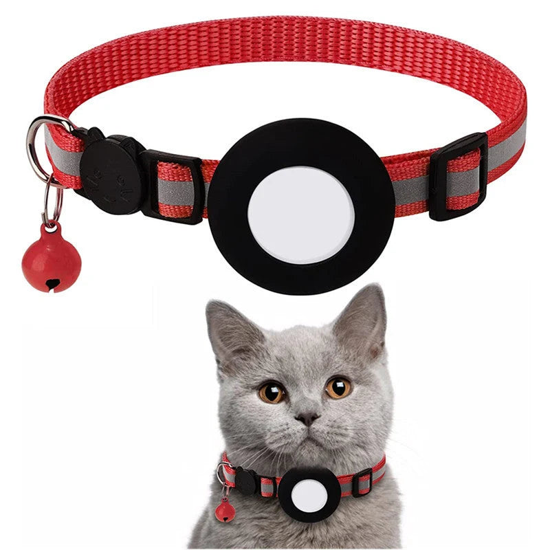 Adjustable cat collar featuring reflective stripes and AirTag compatibility, designed for safety and comfort with a lightweight construction. 4