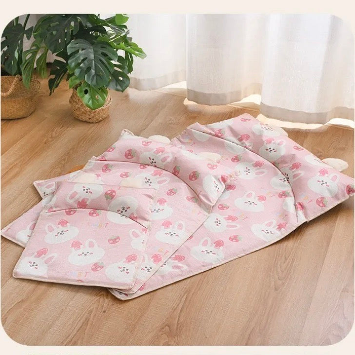 Cooling Dog Mat with Ice Gel – Comfortable Summer Pet Bed for Dogs and Cats in Multiple Sizes 4