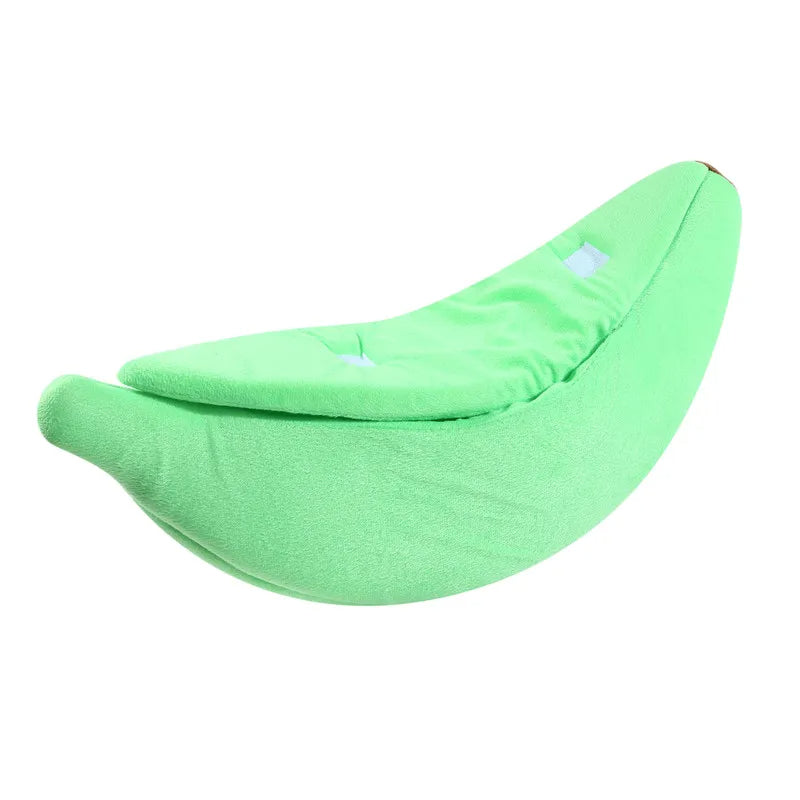 Cozy Banana-Shaped Pet Bed for Cats and Small Dogs – Soft Plush Semi-Enclosed Design for Comfort and Security 9