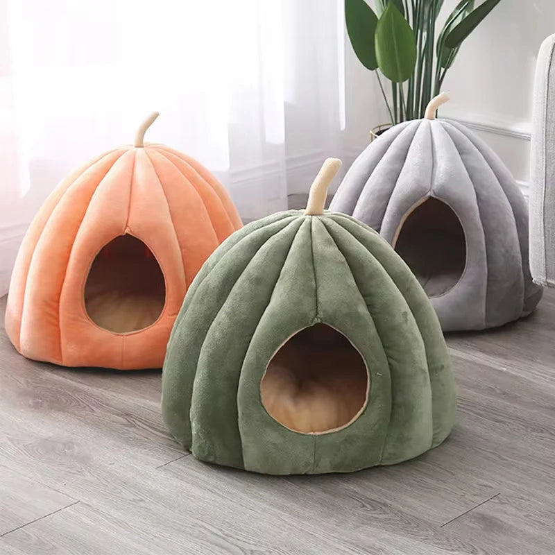 Cozy Closed Cat Bed in Pumpkin Shape – Warm Plush Indoor Bed for Cats, Soft and Breathable Design 1