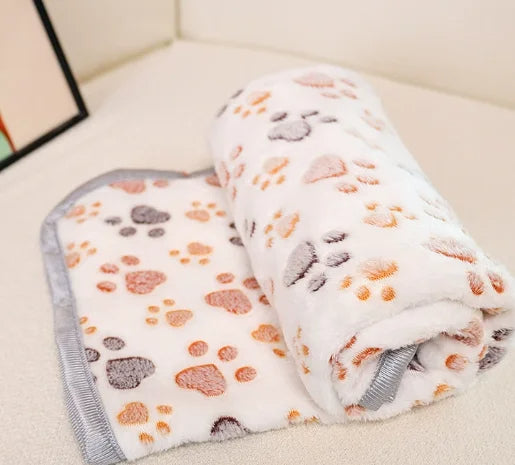 Cozy Coral Fleece Dog Blanket with Paw Print – Lightweight, Warm, and Machine Washable Pet Mat for All Dog Sizes 2