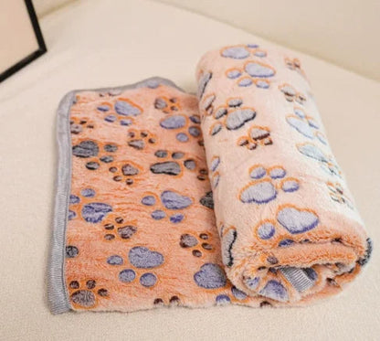 Cozy Coral Fleece Dog Blanket with Paw Print – Lightweight, Warm, and Machine Washable Pet Mat for All Dog Sizes 5