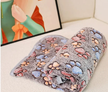 Cozy Coral Fleece Dog Blanket with Paw Print – Lightweight, Warm, and Machine Washable Pet Mat for All Dog Sizes 7