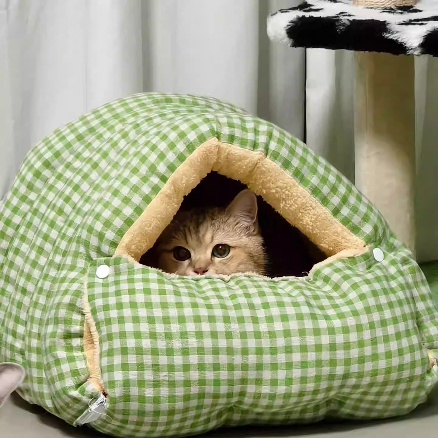 Cozy Removable Cat Bed with Washable Plush Interior – Enclosed Cat Cave for Winter Comfort 1