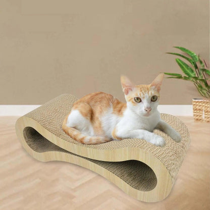 Curved Cat Scratching Post and Lounge – Durable Corrugated Cardboard Design 2