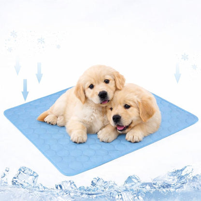 Extra-large dog cooling mat featuring self-cooling technology, made from durable blanket-style fabric, perfect for indoor and outdoor use to keep pets comfortable in hot 0