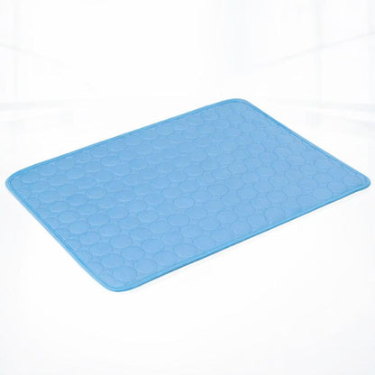 Extra-large dog cooling mat featuring self-cooling technology, made from durable blanket-style fabric, perfect for indoor and outdoor use to keep pets comfortable in hot 3