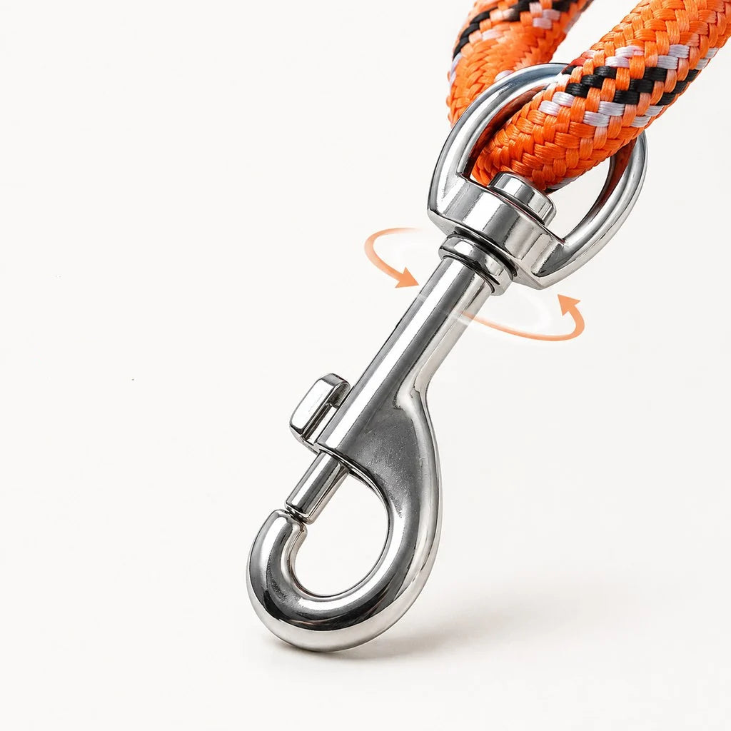 Dog leash featuring a 360° swivel clasp and flexible rubber links, designed in a fun sausage pattern, measuring 53 inches, perfect for daily walks 4
