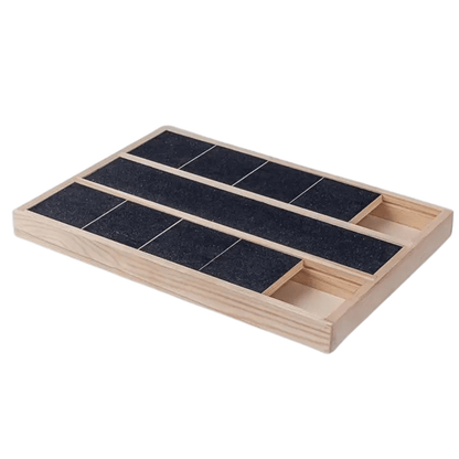 Dog Scratching Board with Snack Holder – Multifunctional Nail Care Solution for All Breeds, Durable Wood Design, 35 x 25 x 2.8 cm 0