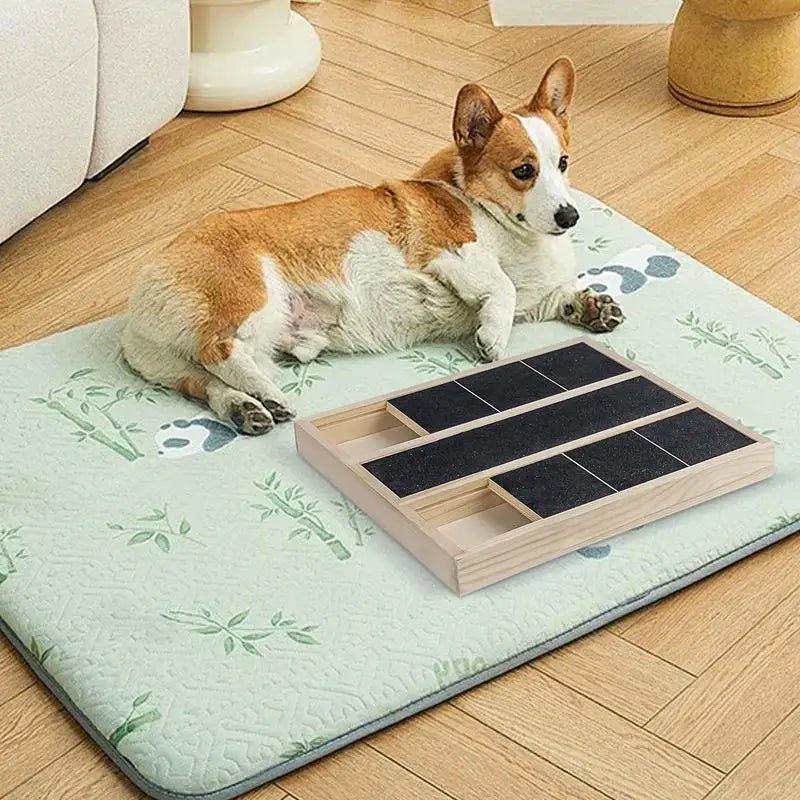 Dog Scratching Board with Snack Holder – Multifunctional Nail Care Solution for All Breeds, Durable Wood Design, 35 x 25 x 2.8 cm 2