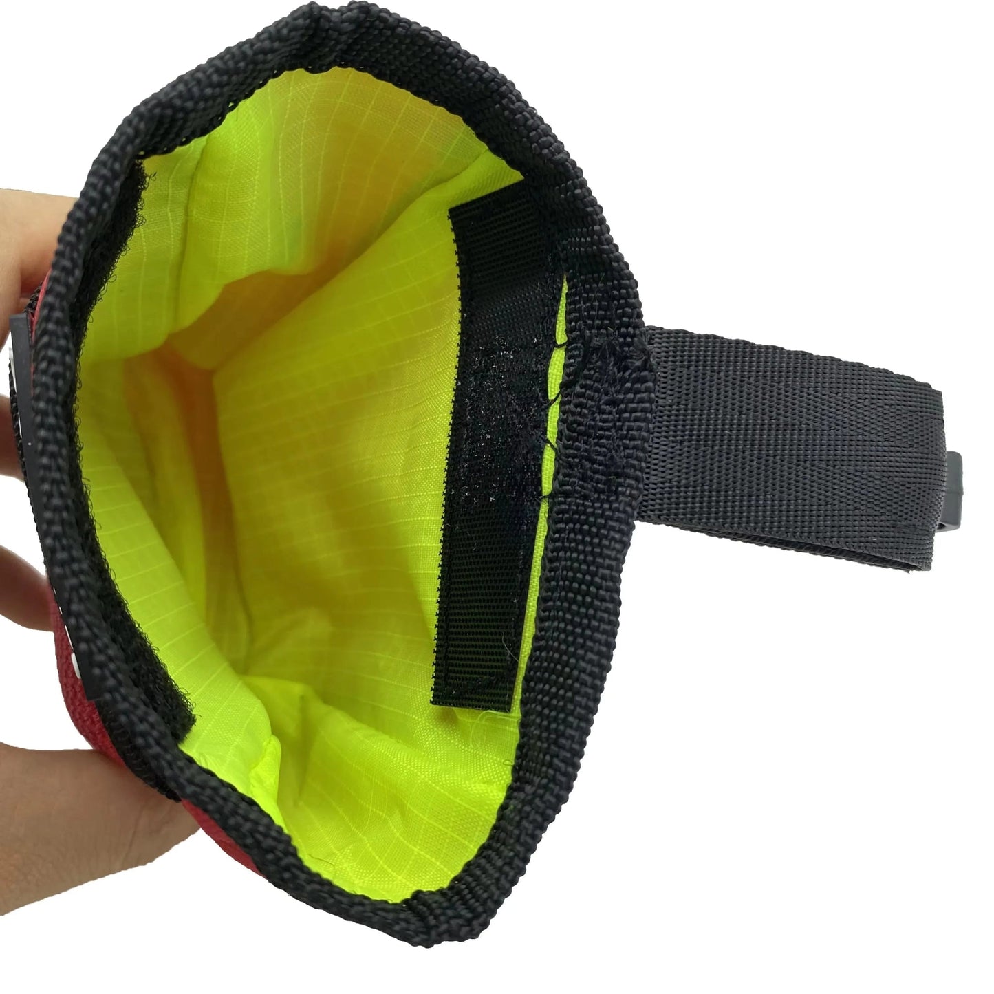 Durable Dog Training Snack Bag with Hands-Free Design – Oxford Cloth with Nylon Lining 5