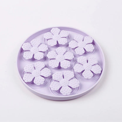 Flower-Shaped Silicone Slow Feeder for Dogs and Cats – Interactive Feeding Mat 7