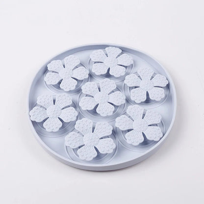 Flower-Shaped Silicone Slow Feeder for Dogs and Cats – Interactive Feeding Mat 8