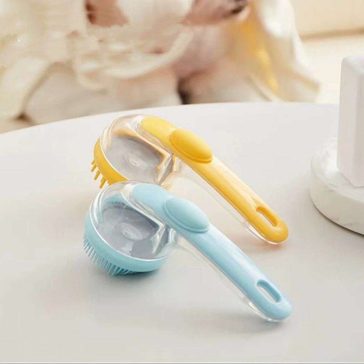 Grooming Brush for Dogs with Built-In Soap Dispenser – Durable All-in-One Pet Grooming Tool for All Sizes 8