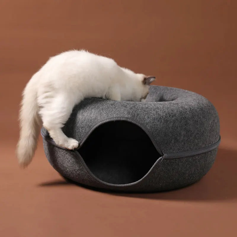 Luxury Cat Bed for Two with Interactive Tunnel – Plush and Durable Design for Cozy Playtime 1