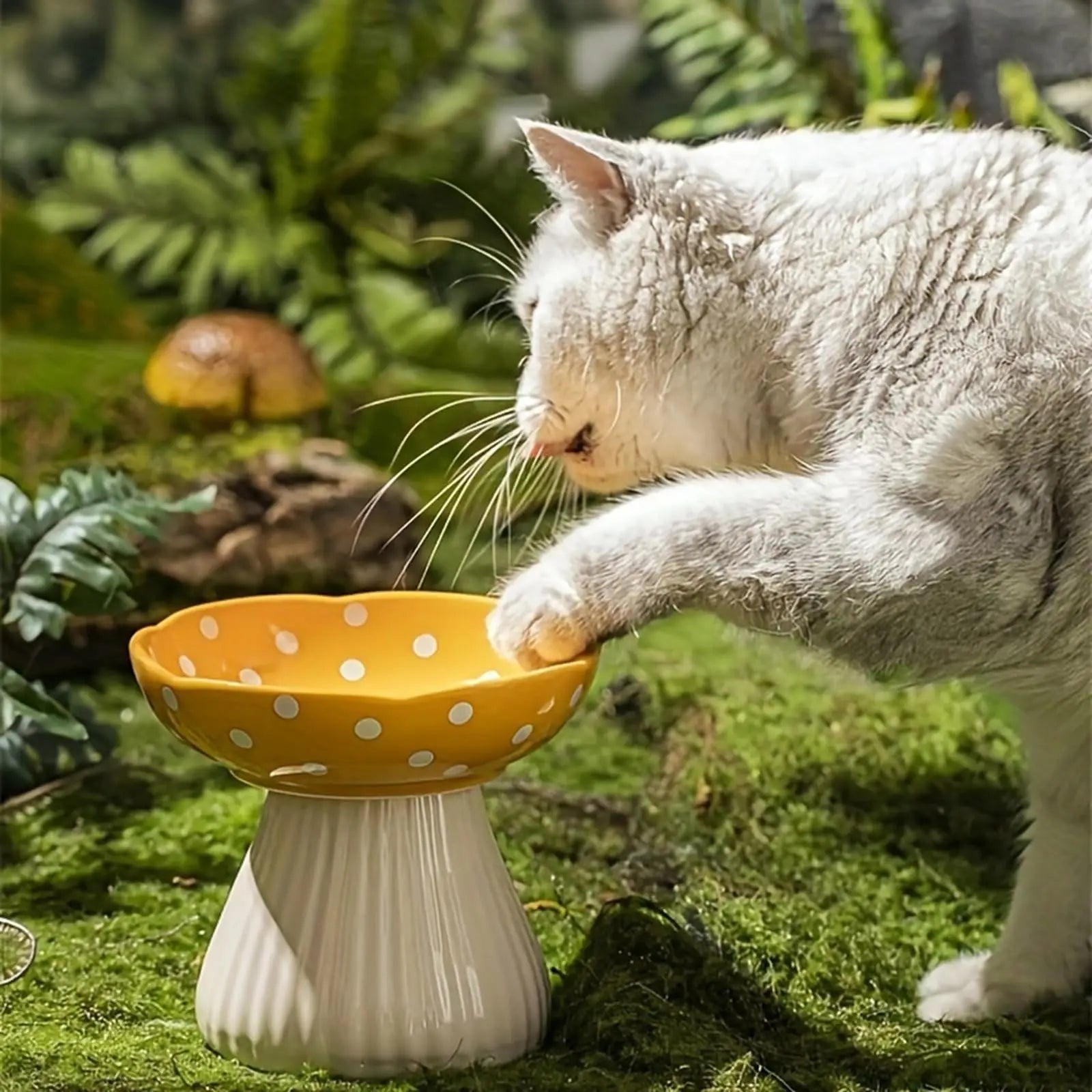 Mushroom-Shaped Elevated Ceramic Cat Food Bowl for Comfortable Eating 6