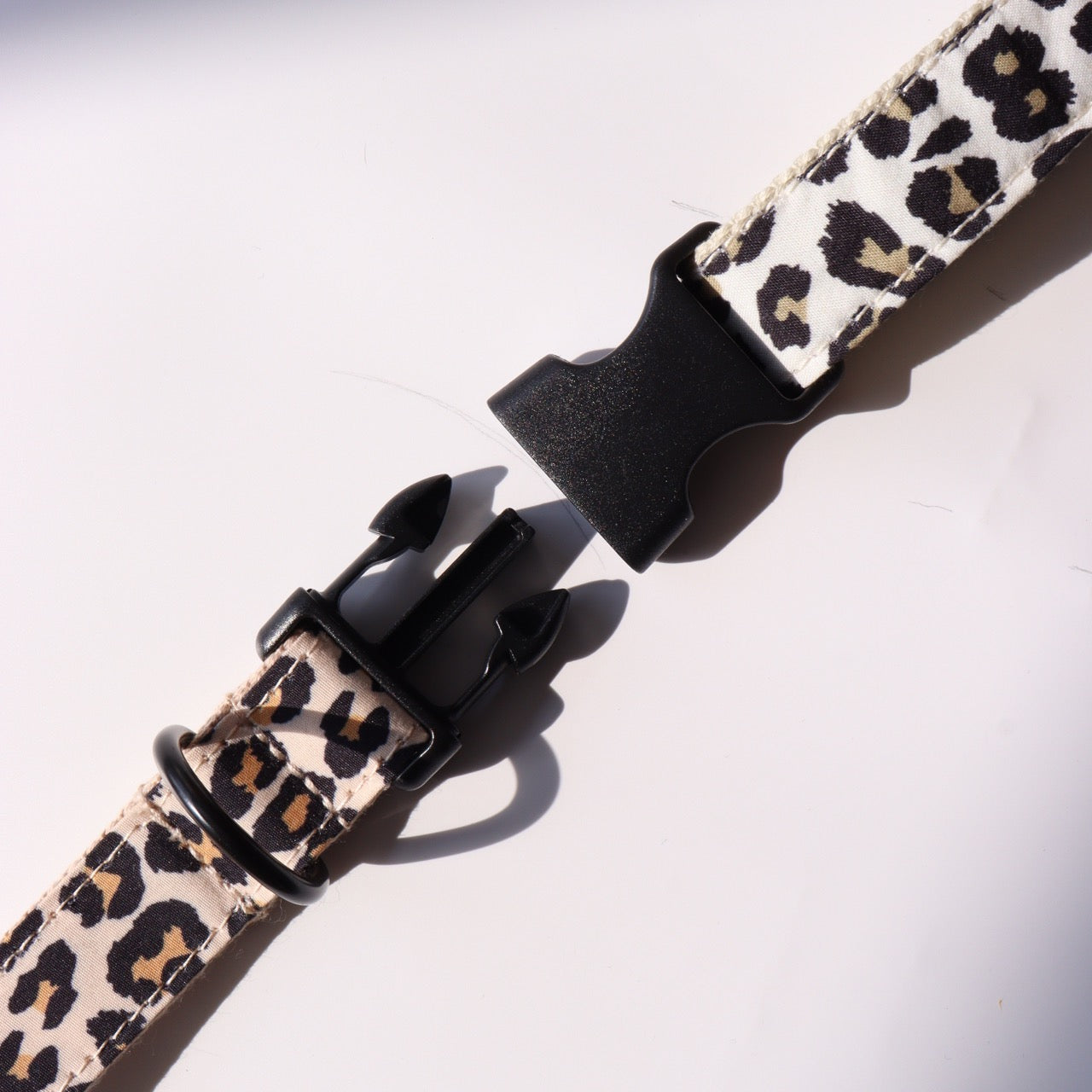 Personalized Leopard Print Dog Collar and Leash Set – Adjustable Nylon for Comfort and Security 3