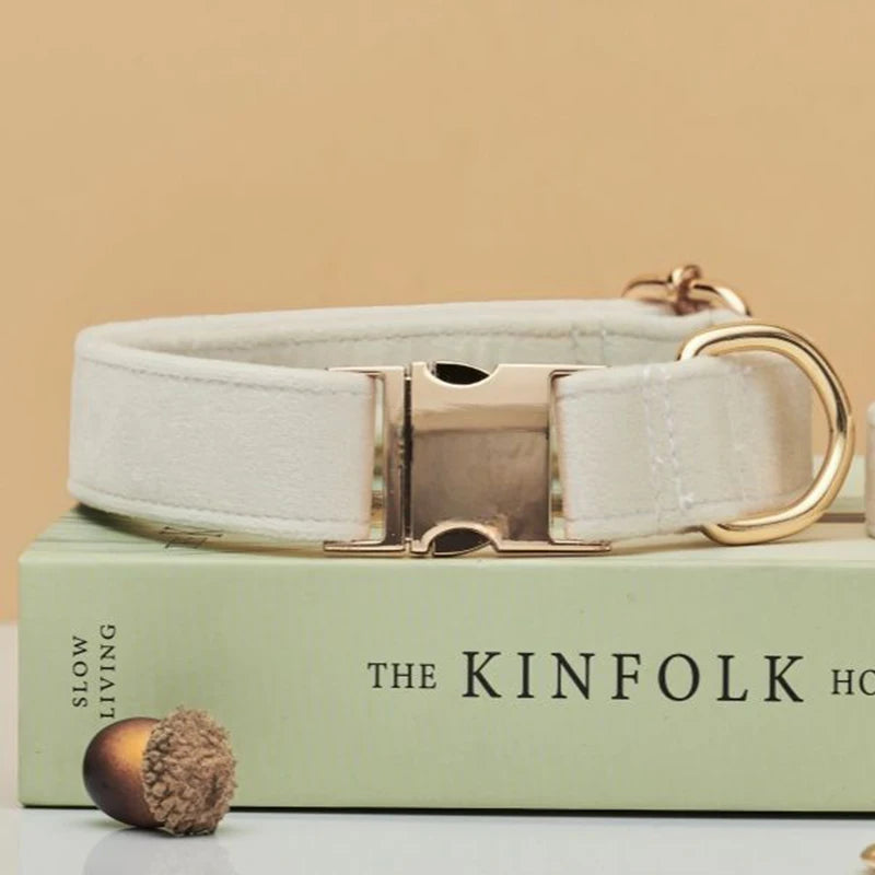 Personalized Velvet Dog Collar and Leash Set – Elegant Design in Brown, Gray, and White 12