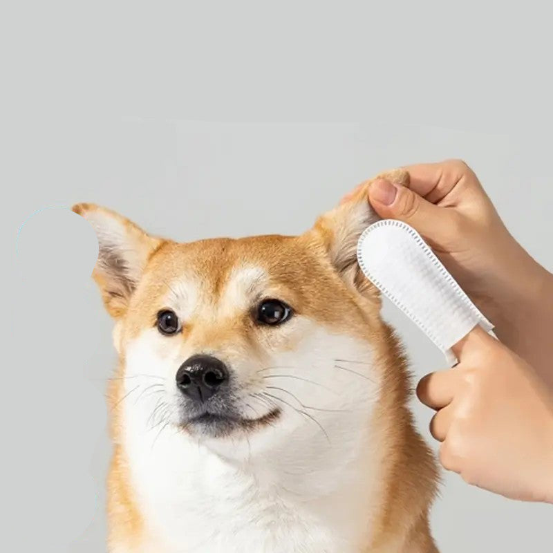 Pet Ear Cleaning Finger Covers – 50 Disposable Soft Covers for Dogs and Cats 1