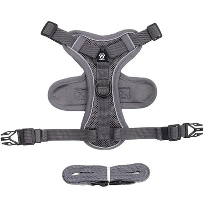 Reflective cat harness and leash set featuring adjustable fit and breathable mesh, designed for kittens and small cats, ensuring comfort and safety during outdoor walks. 6