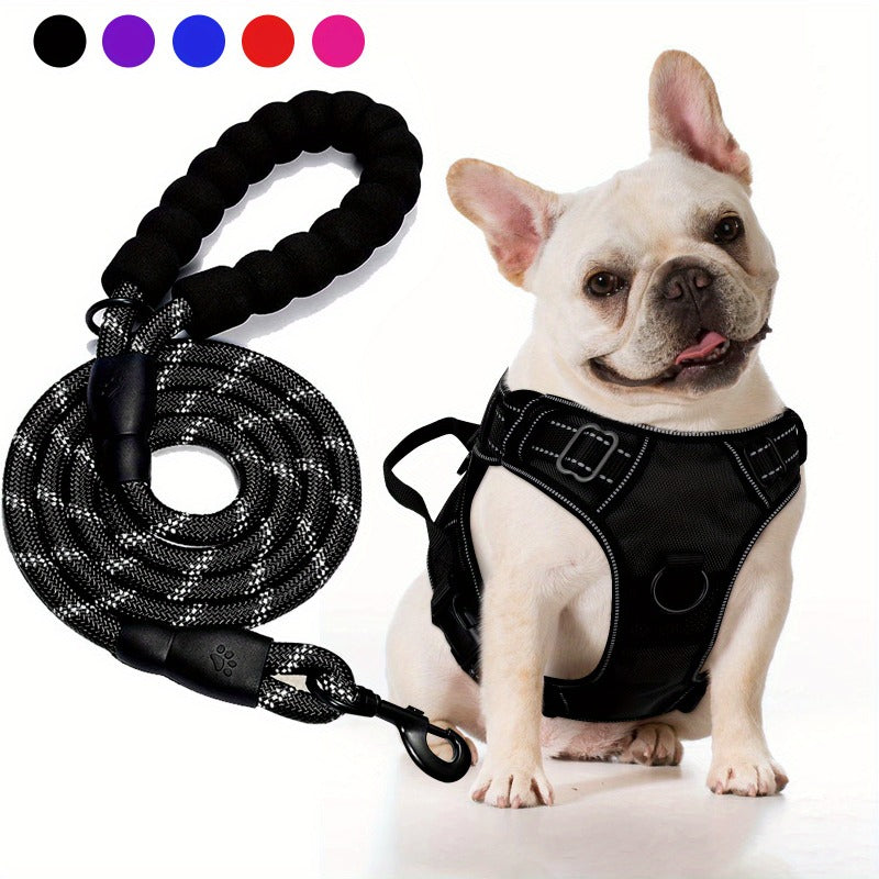 Reflective no-pull dog harness with adjustable Oxford fabric and leash set, designed for medium and large dogs for safe and comfortable walks. 7