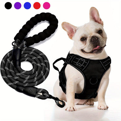 Reflective no-pull dog harness with adjustable Oxford fabric and leash set, designed for medium and large dogs for safe and comfortable walks. 7