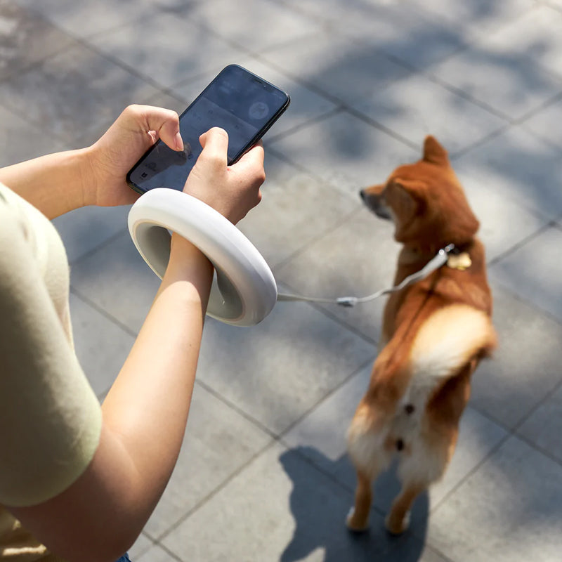 Retractable Dog Leash with Smart Features and Ergonomic Handle – Adjustable Length and Durable Design for Safety and Control 3