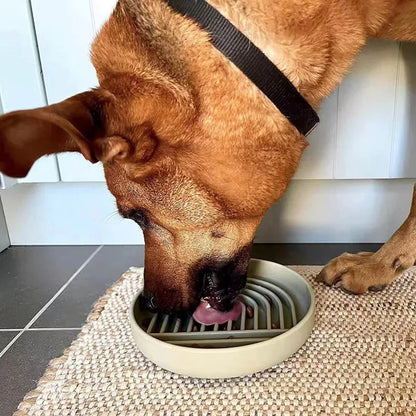 Silicone lick mat for dogs and cats featuring a non-slip base and textured surface, designed for slow feeding and enhancing pet mealtime enjoyment. 4