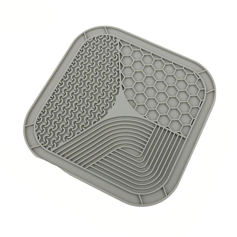 Silicone Lick Pad for Dogs and Cats – Slow Feeder and Anxiety Reducer, 20 x 20 cm Lick Mat for Dogs 10