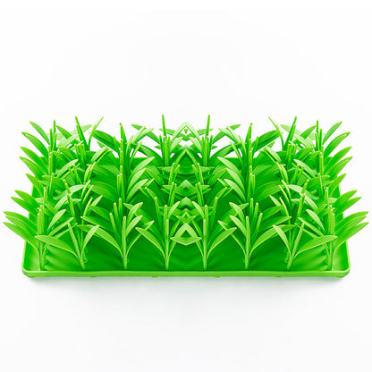 Silicone Pet Mat with Grass Design – Non-Slip, Easy to Clean Feeding Mat for Dogs and Cats, Vibrant Green 16.9cm x 36.1cm 0
