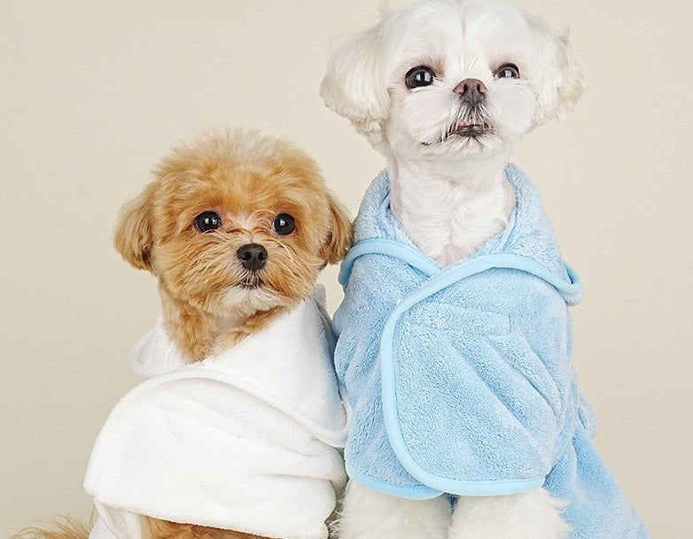 Super Absorbent Dog Bathrobe with Hood – Cozy Microfiber Towel Robe for Quick Drying and Comfort, Sizes S, M, L 2