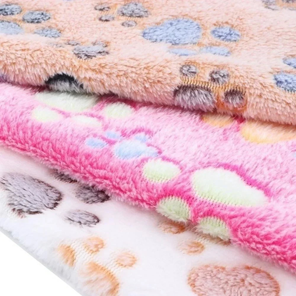 Thick Coral Fleece Dog Blanket – Soft and Warm Mat for Couch, Crate, and Travel – Custom Sizes Available 3