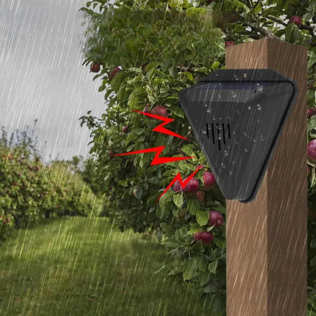 Solar Powered Bird Repeller with Rotating Predator Sounds for Outdoor Protection