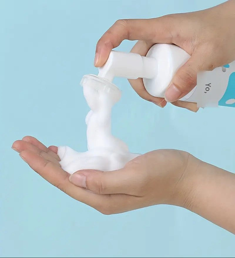 Wash-Free Pet Foot Cleaning Foam with Silicone Brush – 200ml Paw Cleaner for Dogs and Cats 7